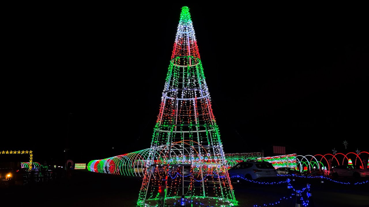 Christmas in Color at Red Rocks (2024)