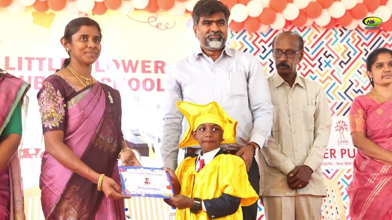 நெல்லை காந்திநகர் லிட்டில் பிளவர் பப்ளிக் பள்ளி மழலையர்களுக்கு பட்டமளிப்பு விழா