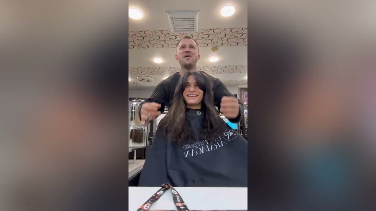 ‏قصيت شعري قبل ما أسافر ￼😳 ما تنسوا تشترك وا بالقناة وشكرا ￼
