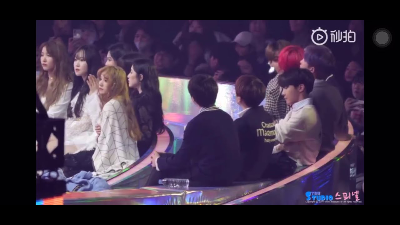 Shuhua, Yuqi (G)-IDLE and BTS at MMA 2018 #MMA #GIDLE #Shuhua #Yuqi #BTS