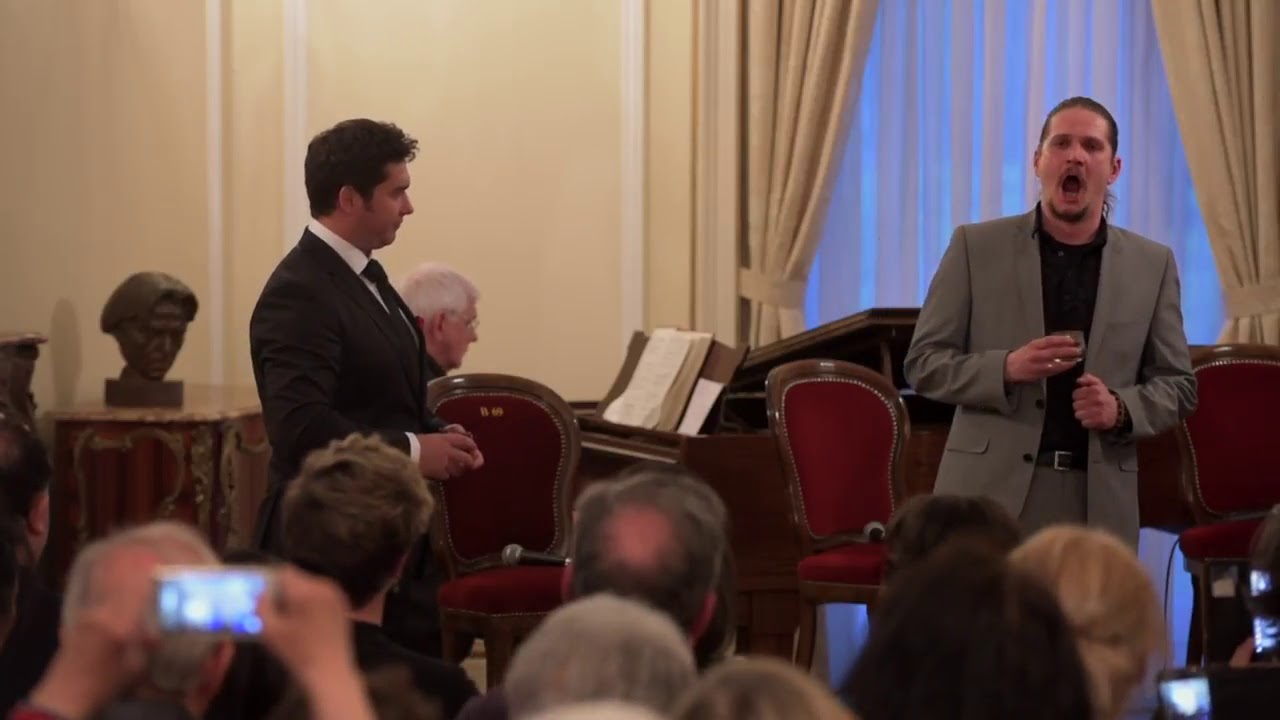 Tenor Teodor Ilincai and Baritone Gyula Nagy in 1 Belgrave Square