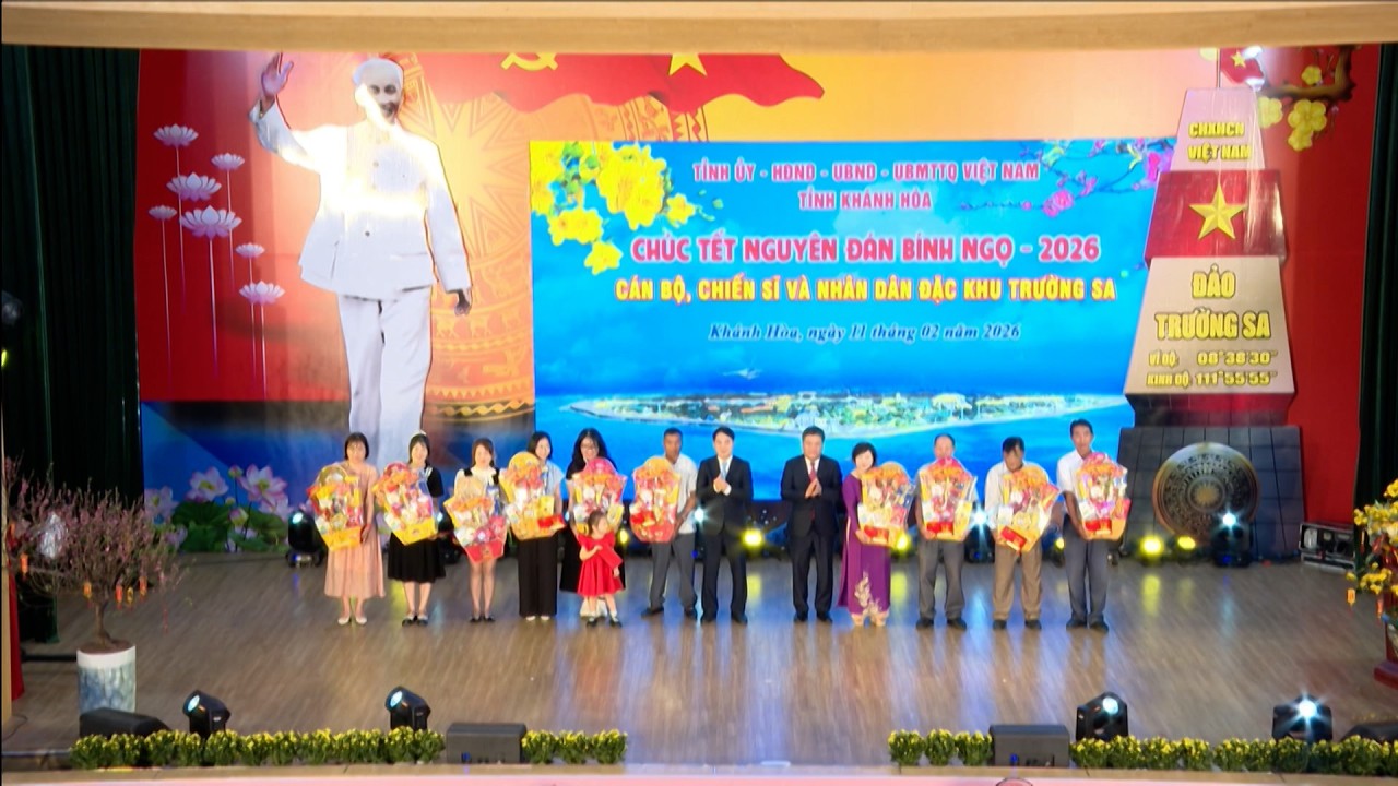 Cầu truyền hình trực tuyến chúc Tết cán bộ, chiến sĩ, Nhân dân đặc khu Trường Sa | Thời sự tối 11.2