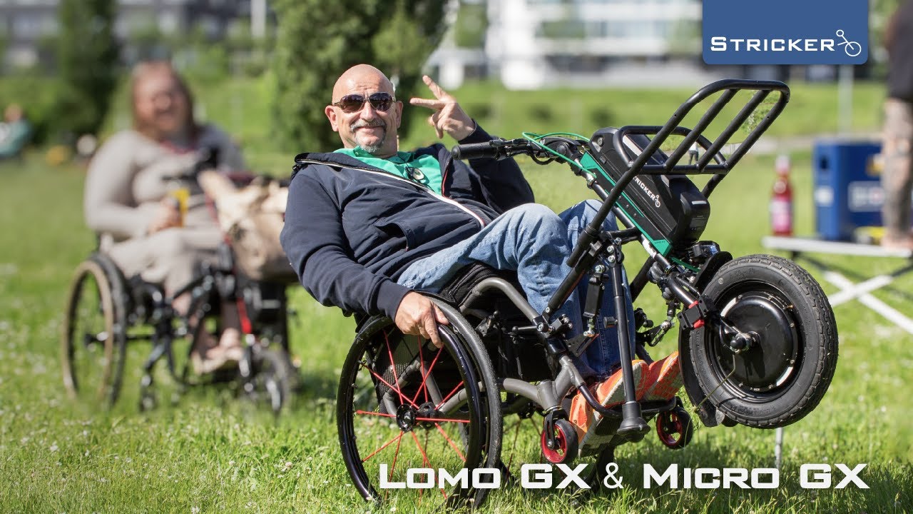 Mit Stricker Zuggerät in den Park: Wie drei Freunde den Sommer genießen!