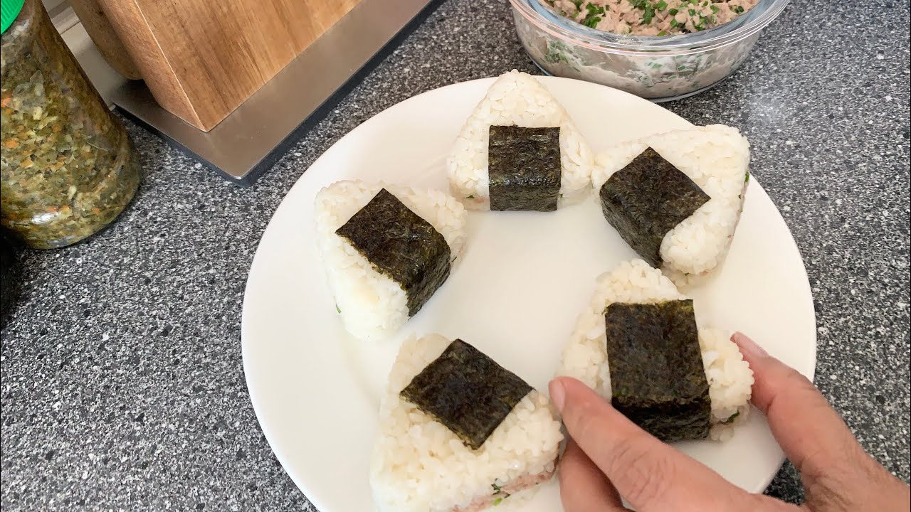 Simple & Easy tuna mayo Onigiri | My 1st cooking video