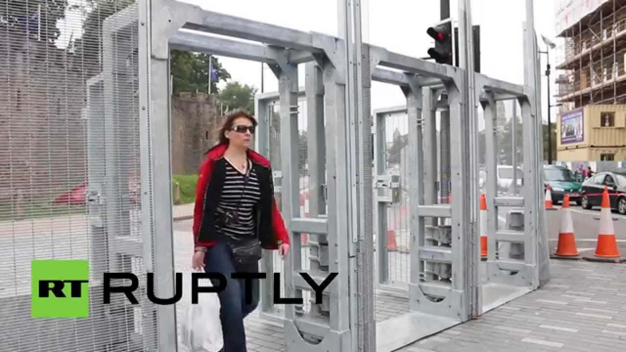 Zaun Fencing at NATO summit shown of RT News