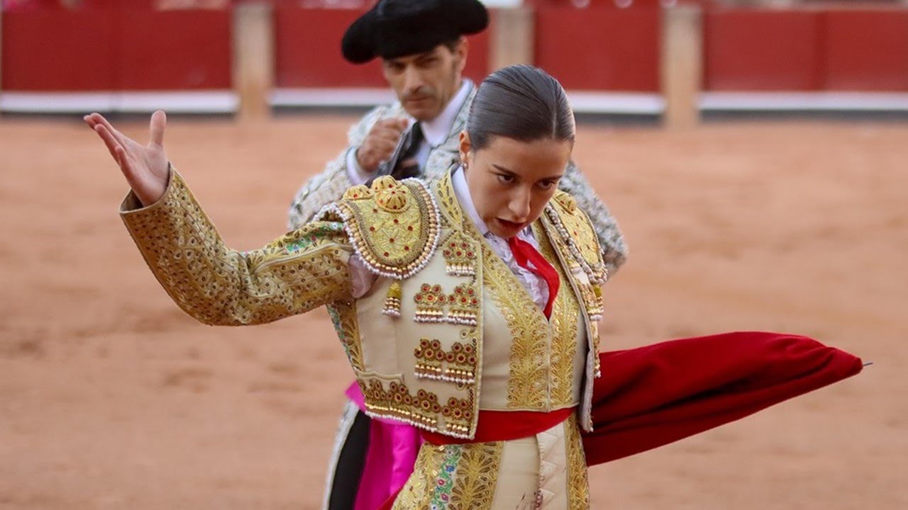 SALAMANCA 2024 -1er festejo | Vuelta al ruedo para Raquel Martín en el 4to bis de la tarde -13/09/24