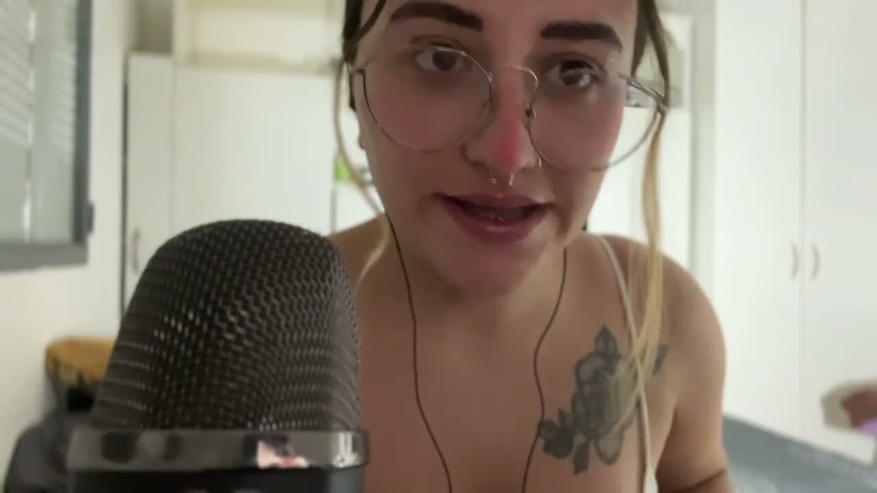 ASMR RÁPIDO te hago preguntas RANDOM con TECLADO ⌨️ 