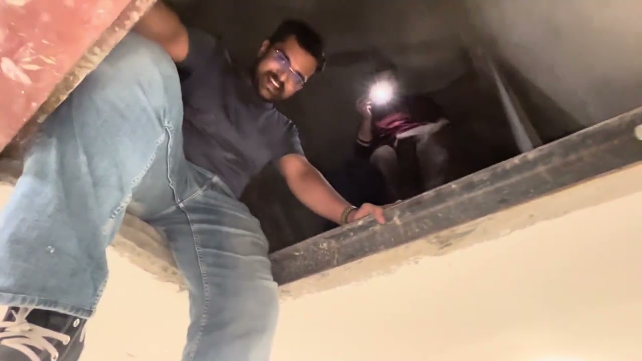 Most awaited prank with friends. sheikh vs qureshi laughing 😆 #prank #funny #trending #laugh 