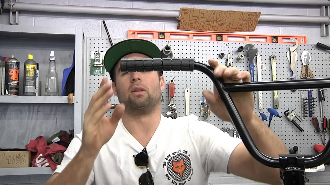 Aaron Ross Builds a Bike