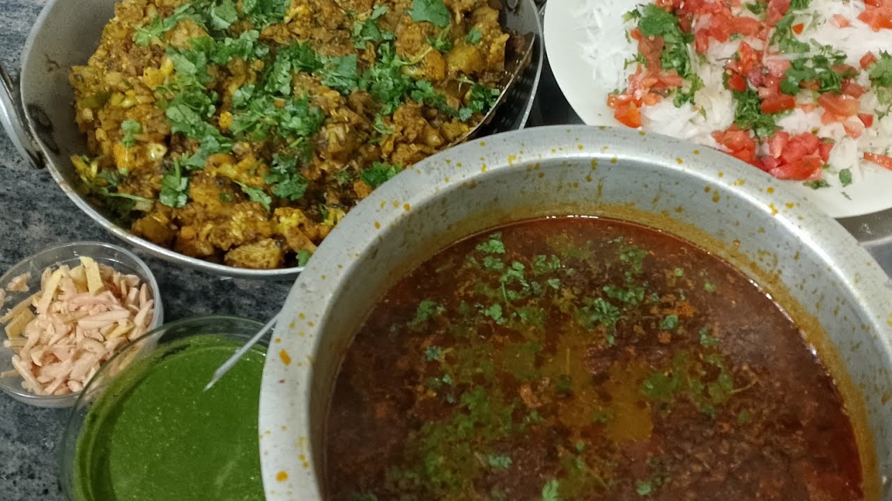GossipandFood is live! Bina onion banya 30 members ka breakfast 