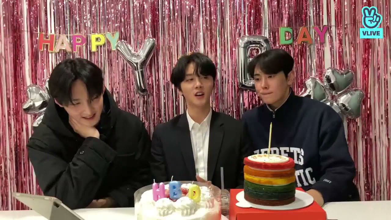 211123 (ENG) SF9 Youngbin Birthday vlive Feat Zuho Jaeyoon Yootaeyang