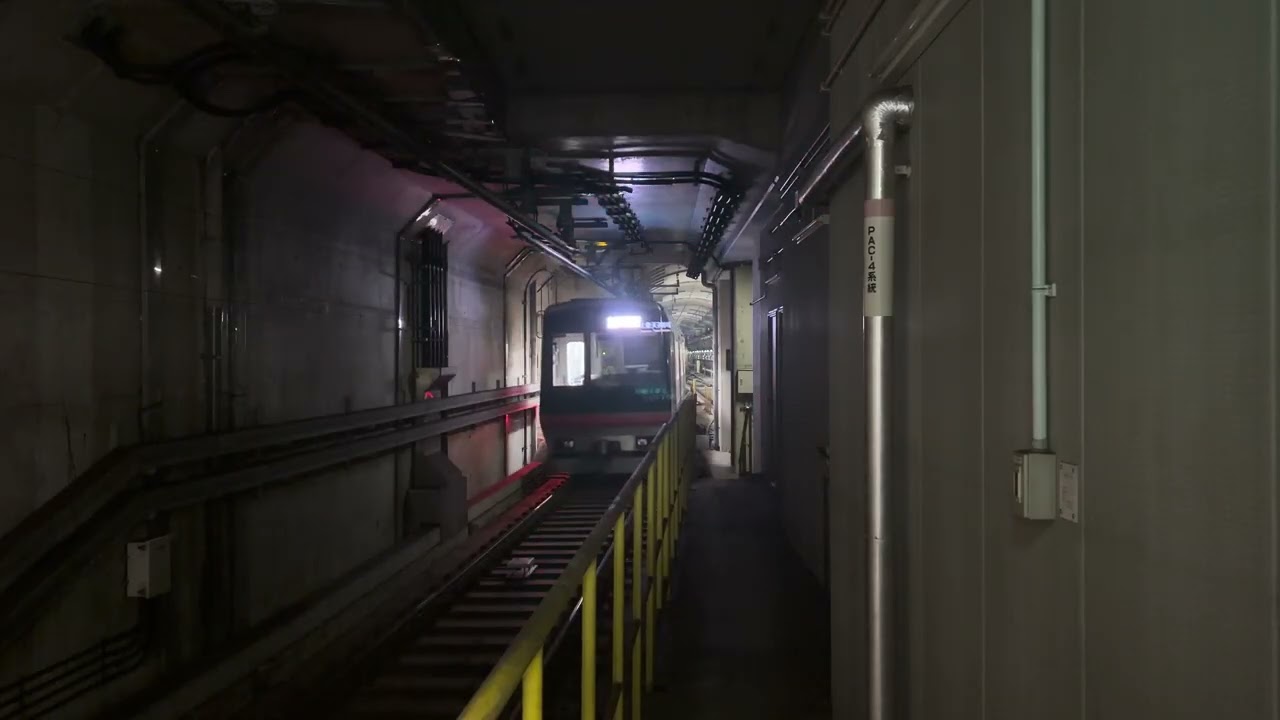 京都市営地下鉄東西線50系第7編成　折り返し六地蔵行き　太秦天神川駅　到着