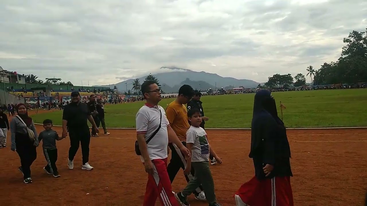 Edisi Jalan pagi sambil lihat lomba Mural piala Bupati Sumedang Tahun 2026 di Lapangan Cigugur 
