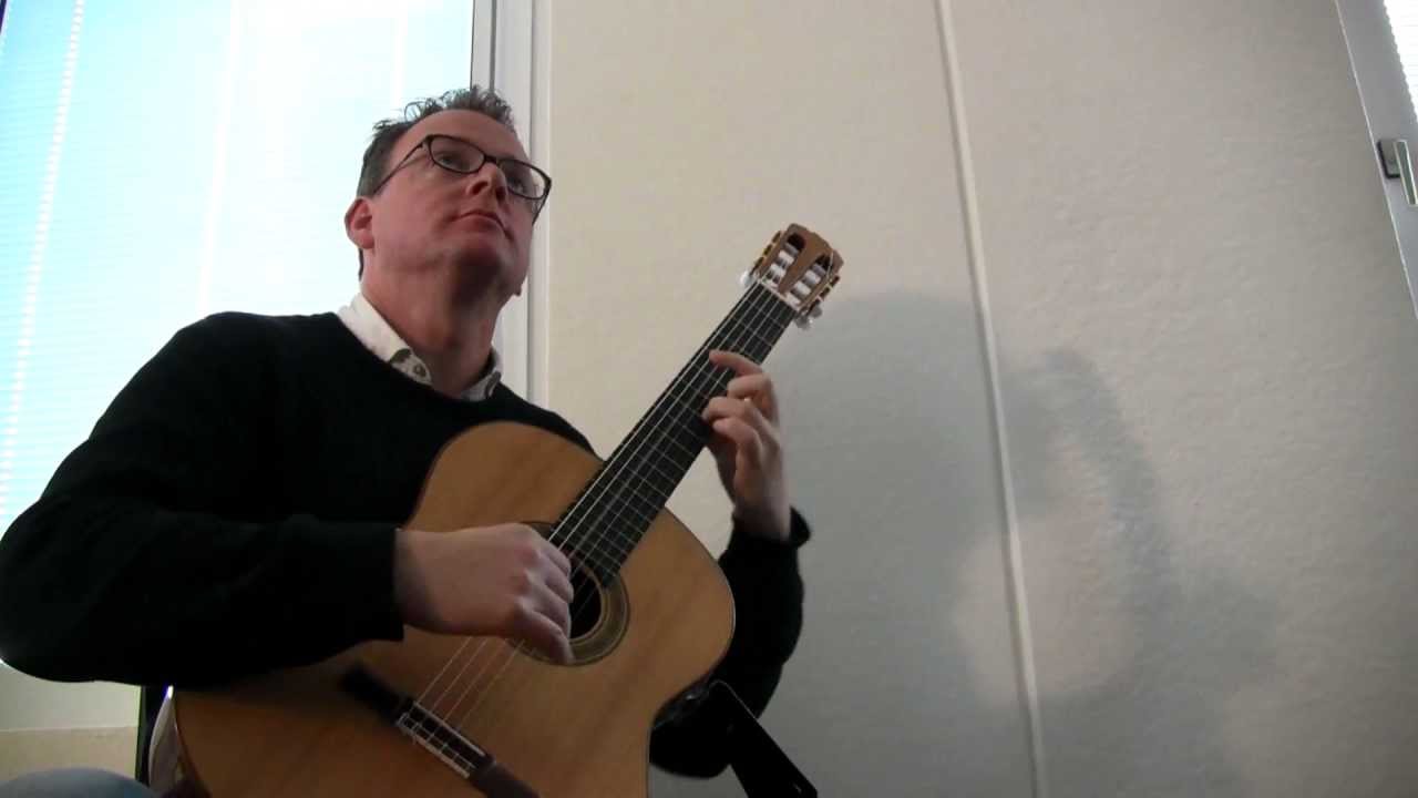Bach Bourr&eacute;e in e-minor (Peter Constant)