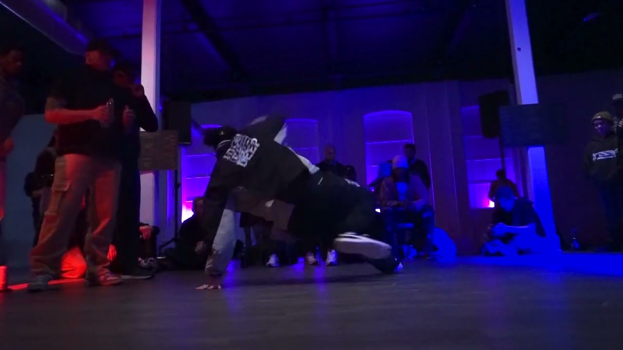 Wizz Vs X - Footwork Top 16  - Smoke Sesh Circuit Finale Season 2 x TECHSGIVING '23 - BNC