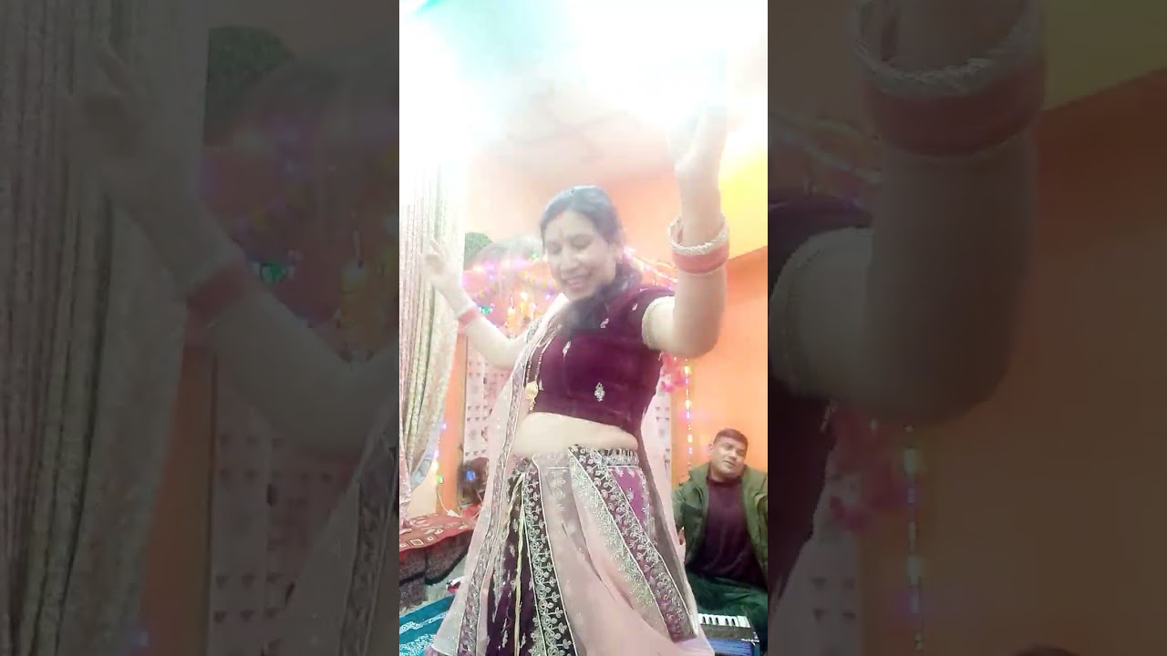 Radha Rani ki bhakti m leen
