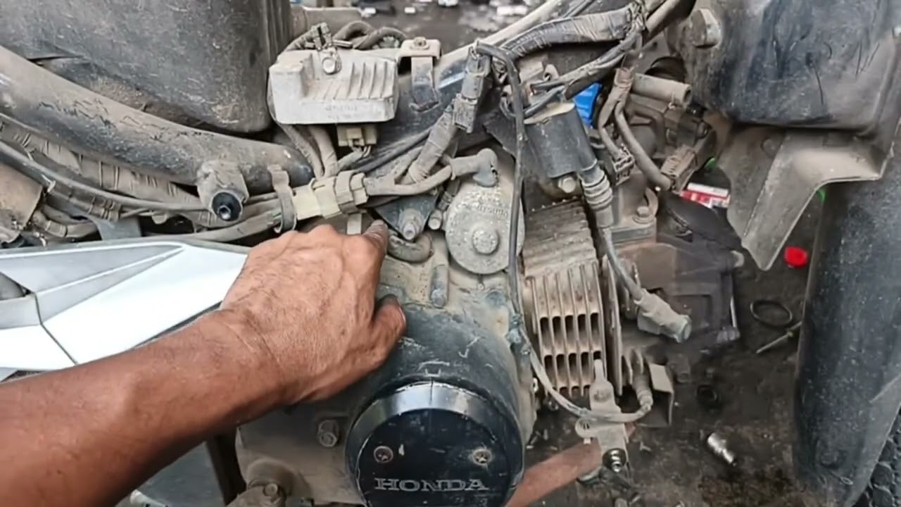 beberapa penyebab oli rembes dimana mana