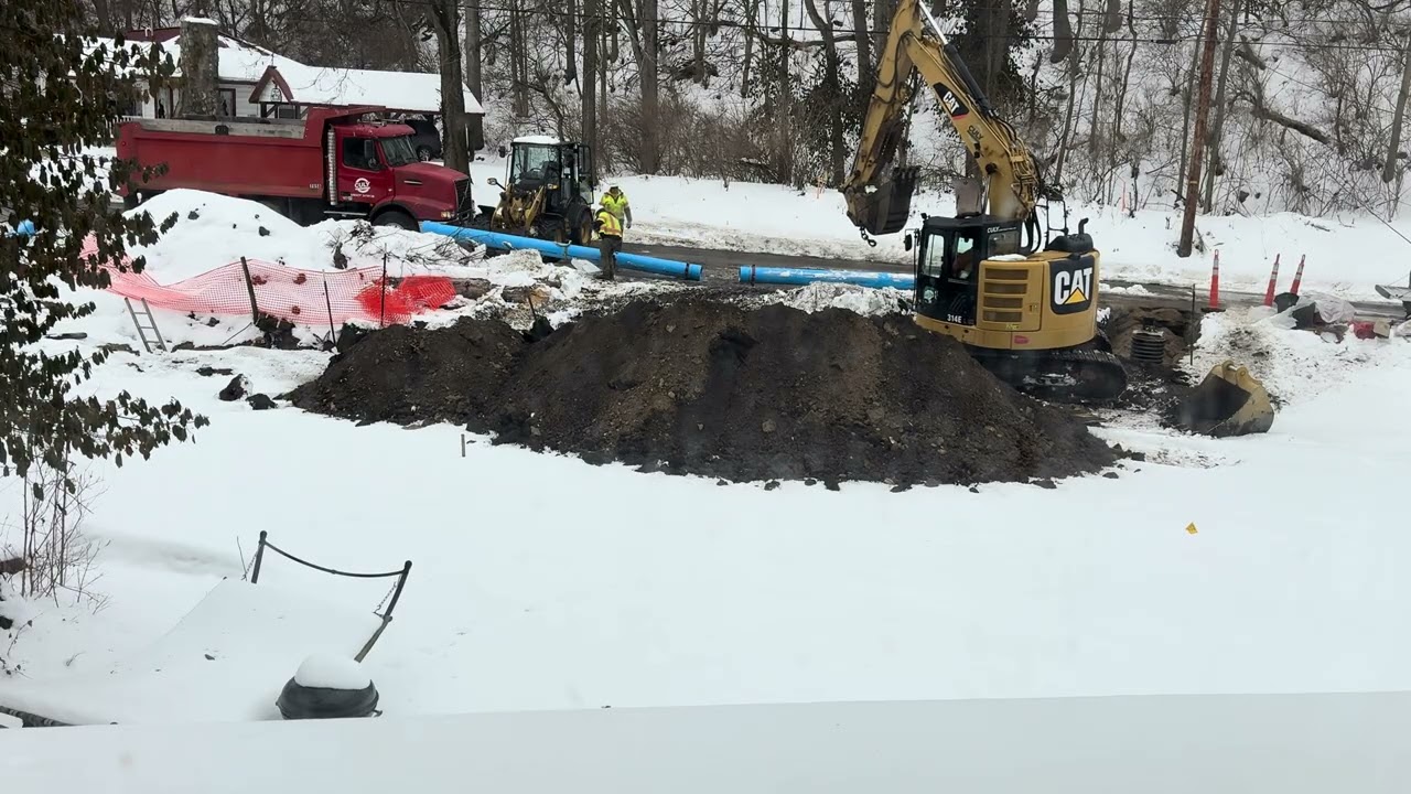 RAW Footage of Construction on Bridge Avenue 
