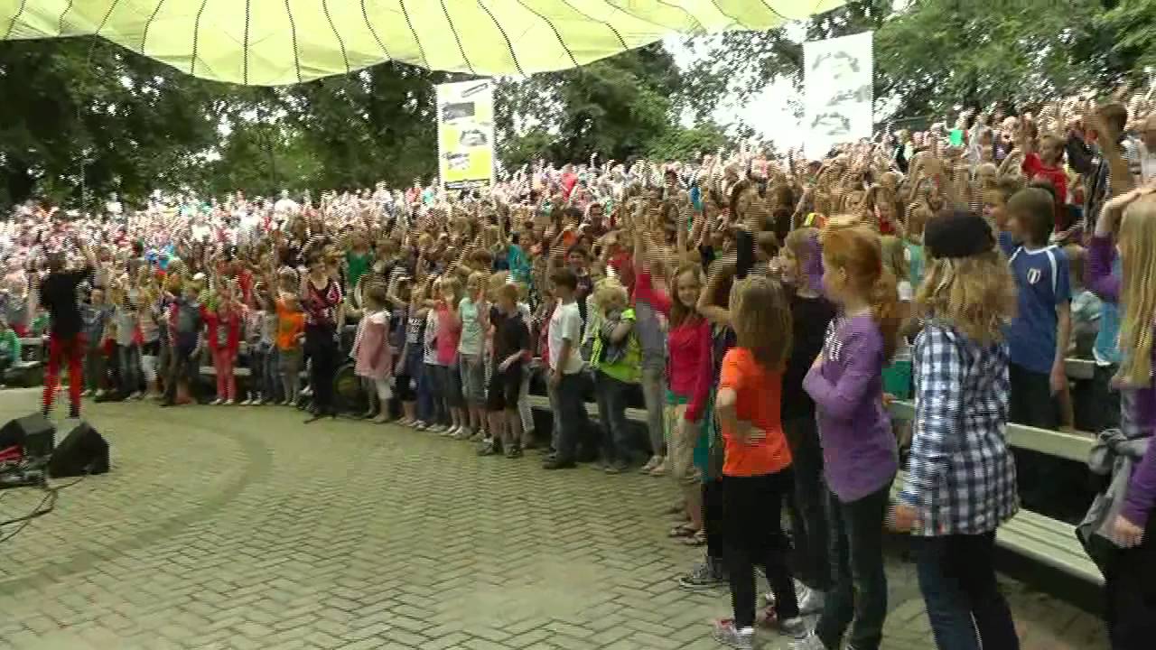 Hippe Gasten & 2400 kinderen @ openluchttheater Eibergen