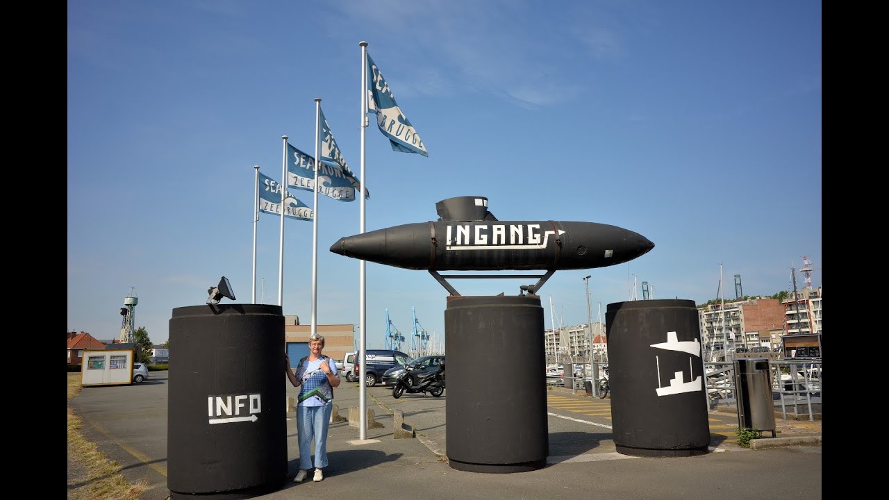 ZEEBRUGGE 2014 SEAFRONT DUIKBOOT FOXTROT - SUBMARINE / Daniel Mostrey