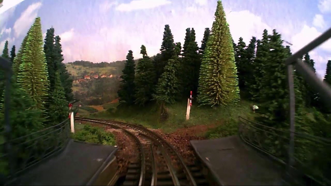 F&uuml;hrerstandsmitfahrt Modellbahn Nebenstrecke Teil1