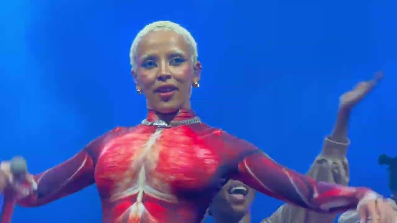 Doja Cat - Wet Vagina. LIVE Front Row HD quality. Los Angeles Crypto Arena 11-2-2023