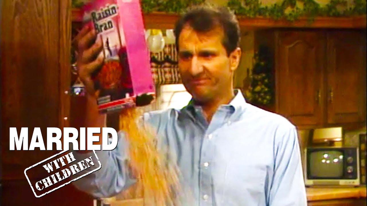 There's A Mouse Loose In The Bundy House! | Married With Children