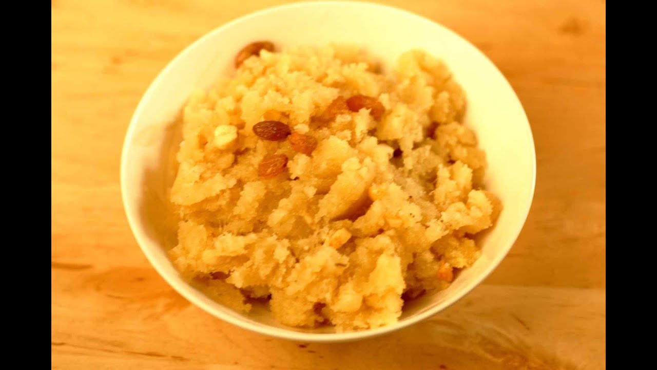 Kela aur Sooji ka Halwa (Banana and Semolina Sweet Dish)