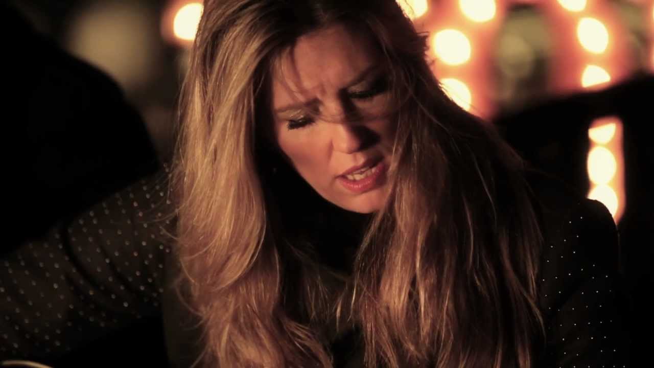 Honey Ryder - Annie's Song
