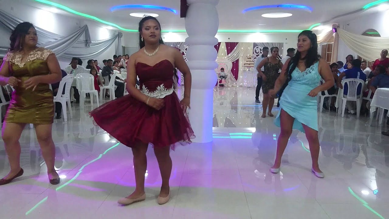Baile sorpresa 15 años Tías y mamá Quinceañera Baile