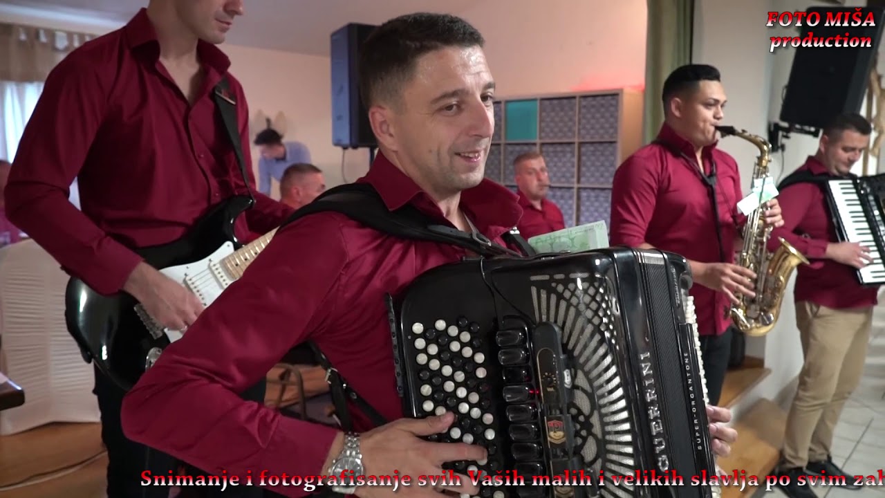 Kad opletu ``MAĐIONIČARI`` srpsko kolo po sred Austrije-Splet narodnih kola-18.rođendan Vasić Raula