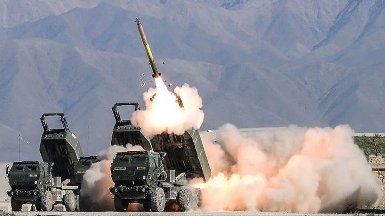 Ukrainian Army in Action: HIMARS Missile Brutal Attack Destroys 50 Russian Ammo Depots