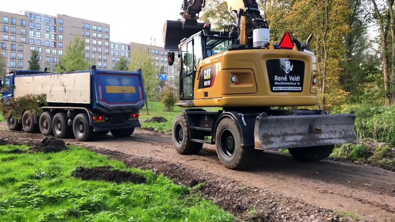 Takeuchi tb 290 & Engcon Tiltrotator in the Rembrandtpark Amsterdam