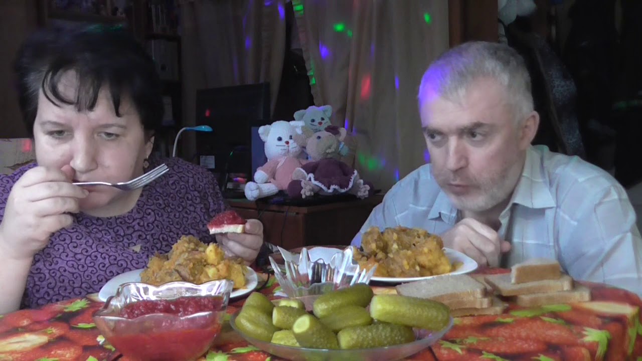 MUKBANG RUSSIA|РЕБРЫШКИ с КАРТОШКОЙ тушеные|ОГУРЧИКИ и ИКРА овощная|чуть ASMR | 먹방|ДОМАШНЯЯ ЕДА|