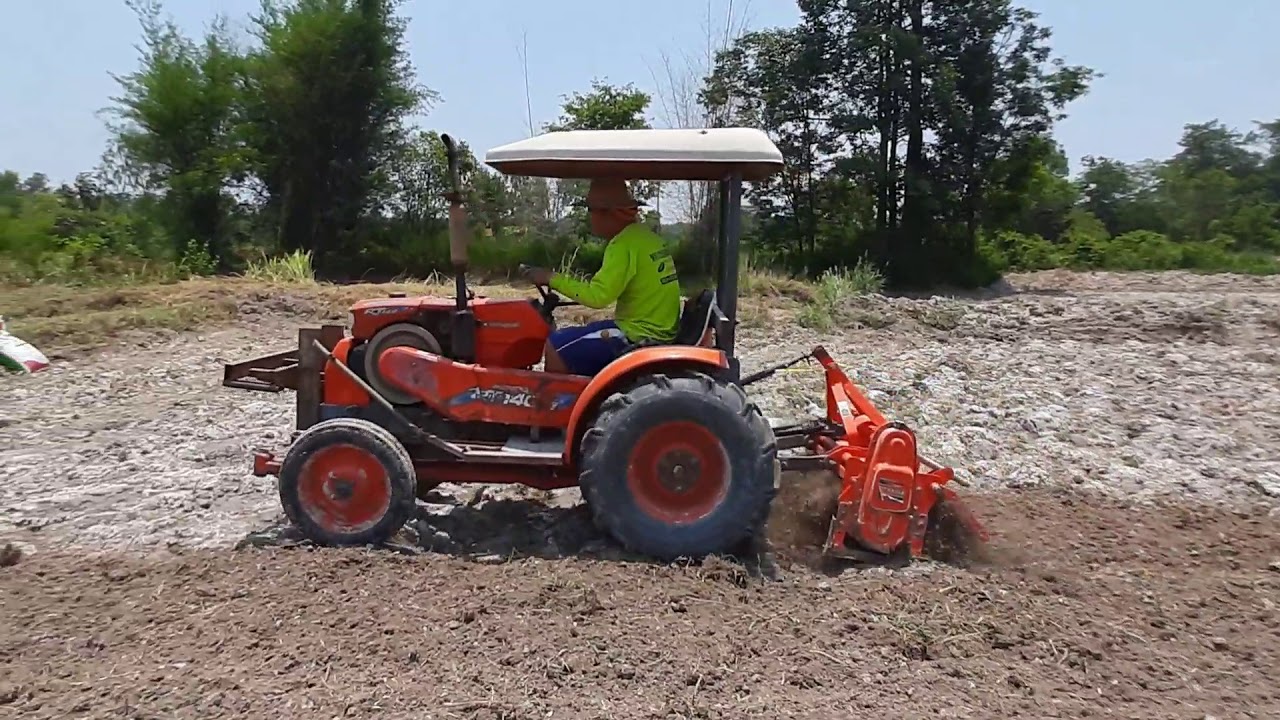 Track-tor kubota RT140  ปั่นนาหว่านข้าว ด้วยจอบหมุน ตราช้าง RX85B กว้าง 0.85 เมตร