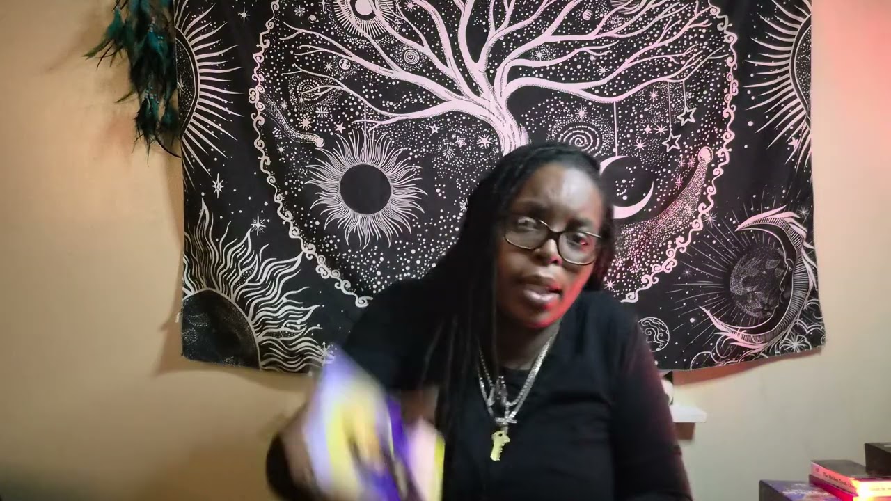 What's the weekend vibes🤔 someone has to watch you get what you want elsewhere‼️ #collective #tarot 