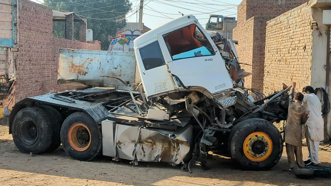 Hino Truck Huge Dangerous Road Accident Cabin Chassis Amazing Repairing And Restoration Completely