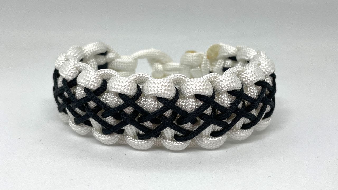 코브라 스티치 파라코드 매듭 팔찌 만들기 How to make a Cobra Stitched Paracord Bracelet.