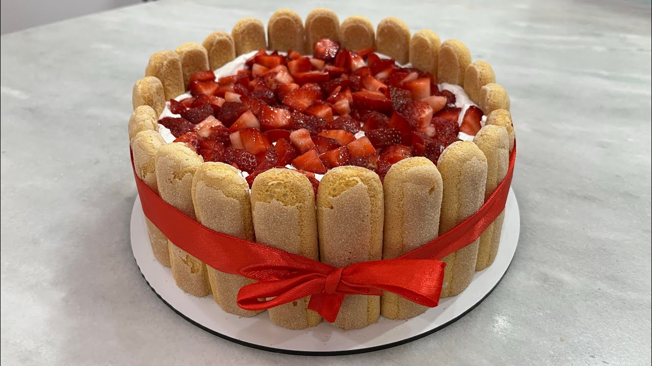 Charlotte aux fraises تحلية بدون فرن شارلوت بالفراولة