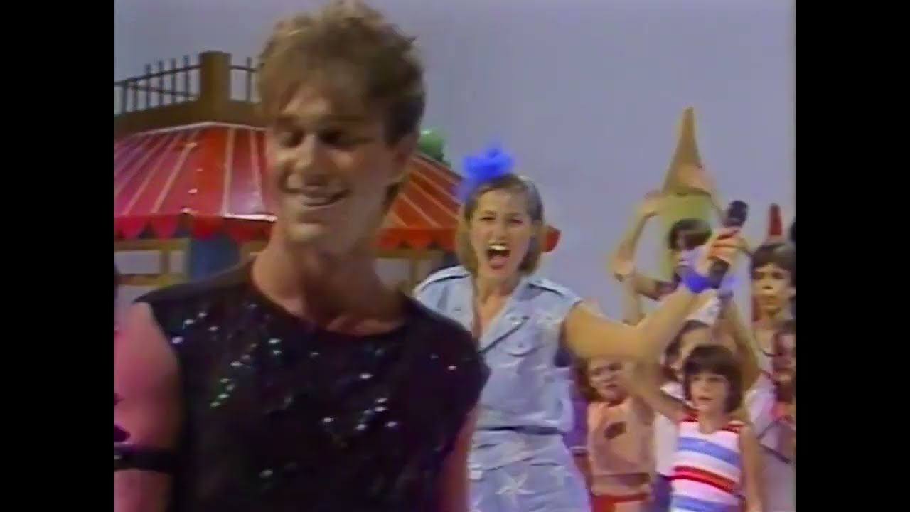 GRUPO CICLONE COM TIPO ONE WAY CLUBE DA CRIANÇA # 22 - 19 ABRIL 1985 COM XUXA E COMERCIAIS MANCHETE