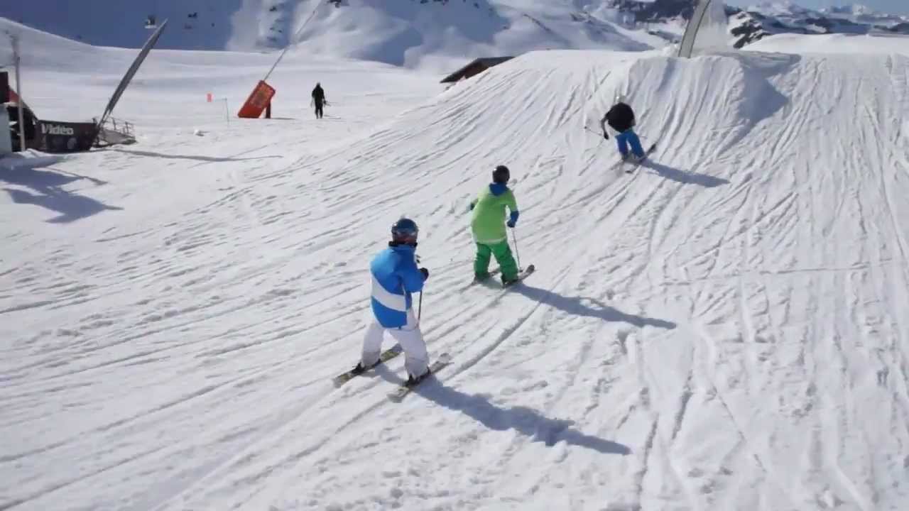 Timo Maszewski & friends - Freestyle skiing - Val Thorens Snowpark - Young skier