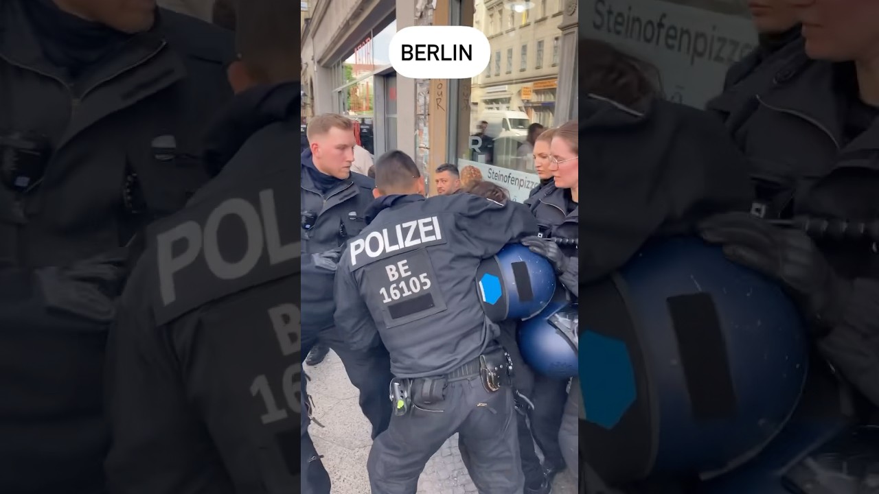 Berliner Polizei greift durch #polizei #berlin #palestina