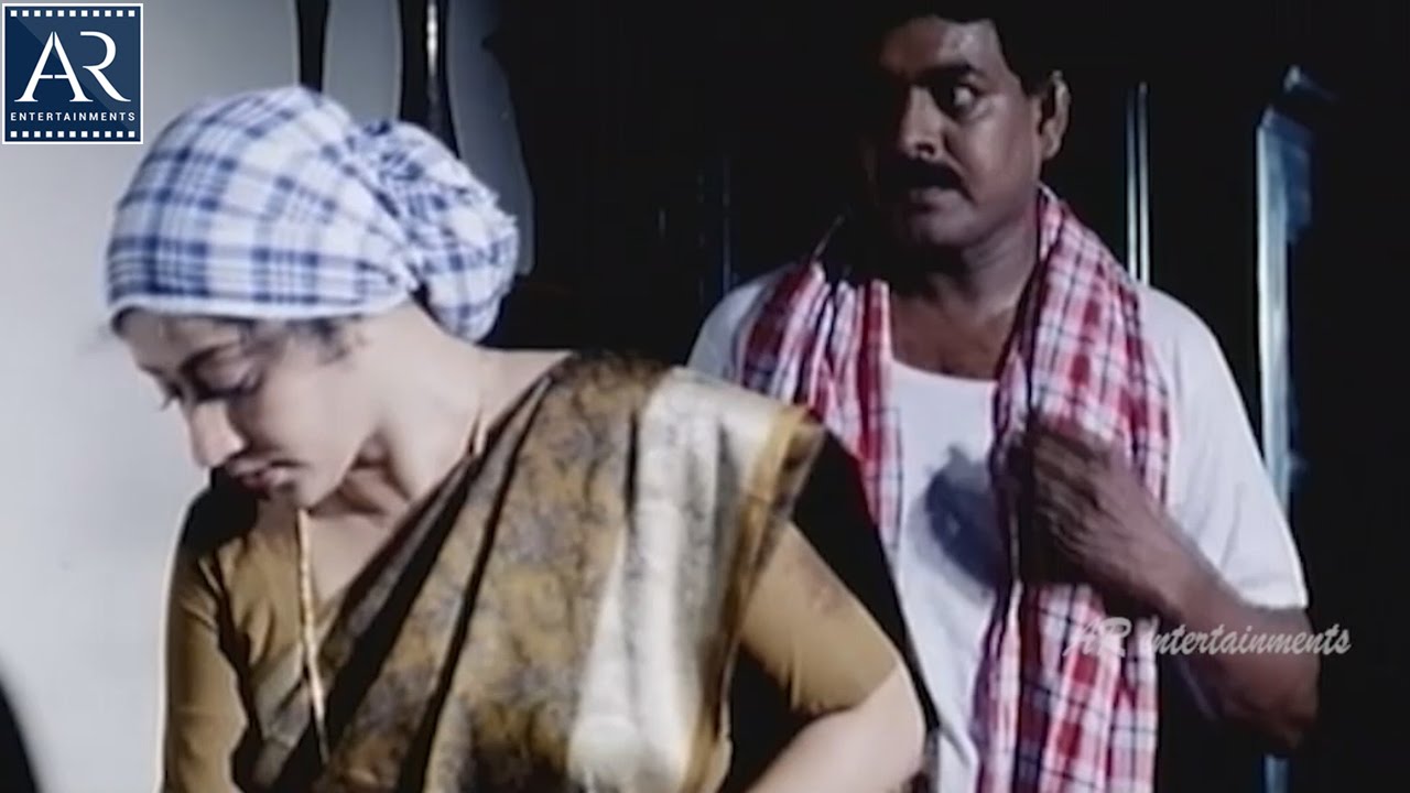 Chinnodu Telugu Movie Scenes | Man tries to Convince Lady | 
