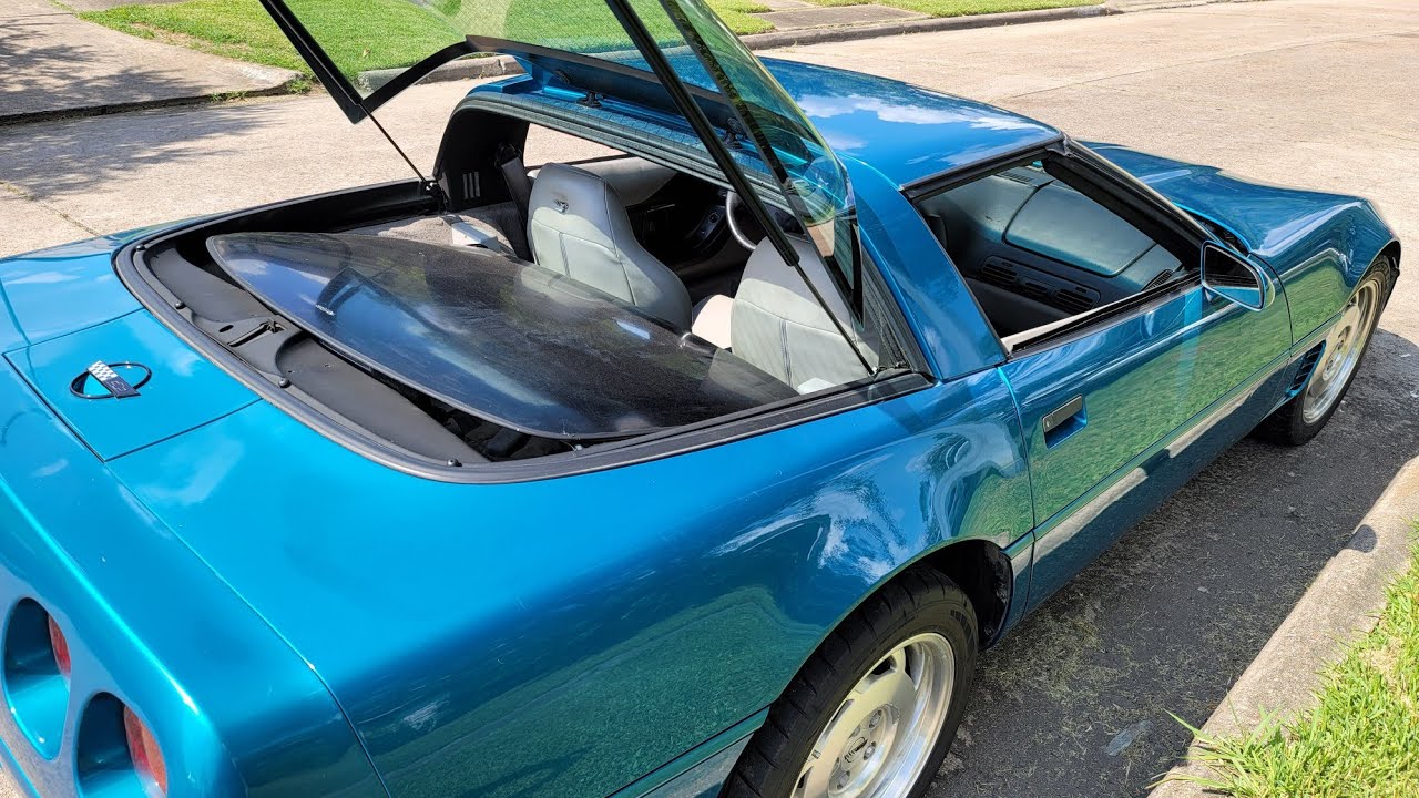 The Proper Way to Remove and Store the C4 Corvette Targa Top Assembly