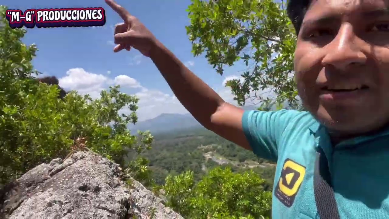 Haciendo senderismo en Tarros, Trujillo, Honduras.