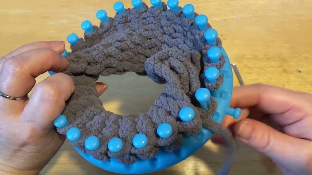 Beginners Loom Knit Newborn Baby Hat
