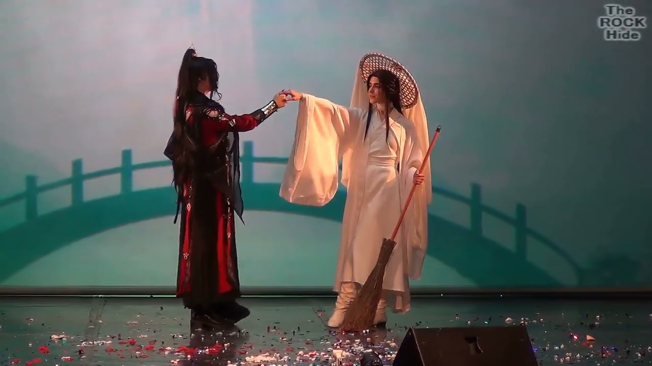 Xie Lian & Hua Cheng cosplay performance