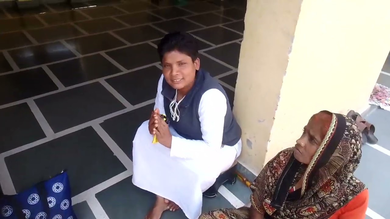 Dehli Sangam vihar gupta kalonee aashram me swami rupkishor yogiraj ka sambodhan 