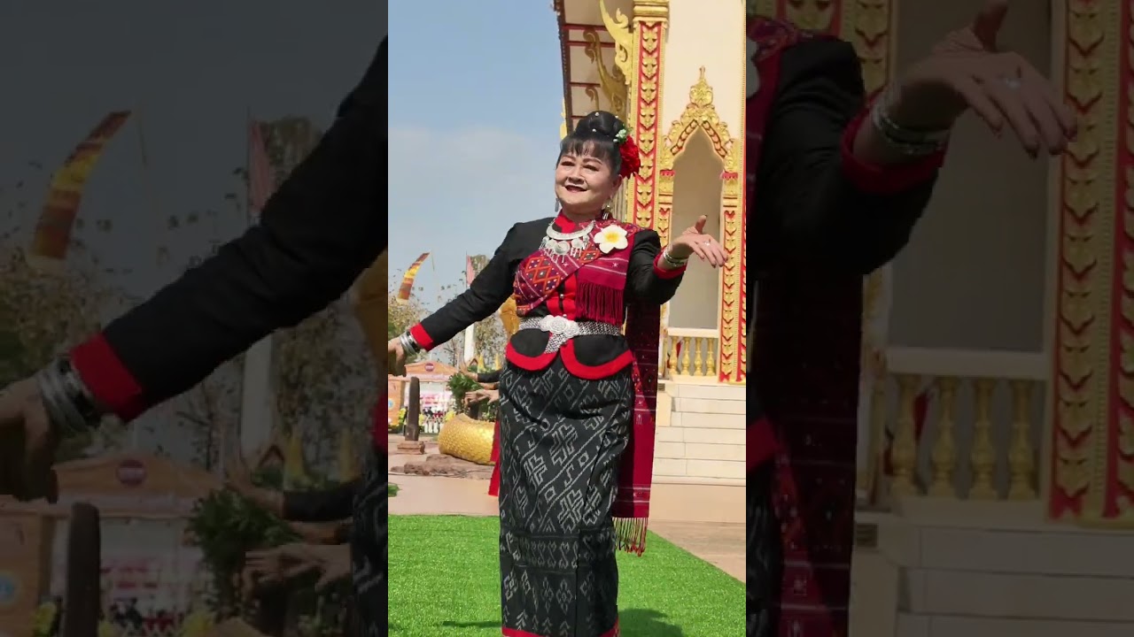 ฟ้อนกบินทร์บุรีศรีเมืองนาแก นางรำวัดธาตุศรีคุณ #งานบุญเดือนสี่ #บูชาพระธาตุศรีคุณ