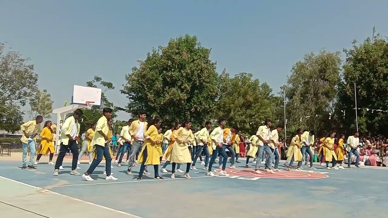 Flash mob|PVKKIT|2K24🥳#dance#flashmob#viral#trending#vlog#explore#new#students#youtube#pvkk